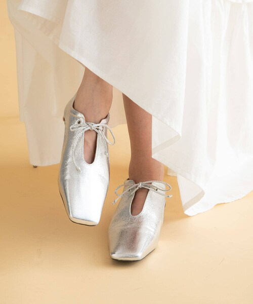 URBAN RESEARCH Sonny Label（アーバンリサーチサニーレーベル）の「スクエアトゥスリットパンプス（パンプス・レディース・ブラック/シルバー・S/M/L）」の18枚目の写真