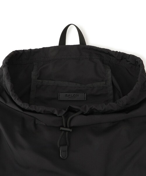 ADAM ET ROPE'（アダムエロペ）の「【WEB限定】2WAYナップサック / 撥水（バックパック/リュック・レディース・ブラック/ベージュ系・F）」の14枚目の写真