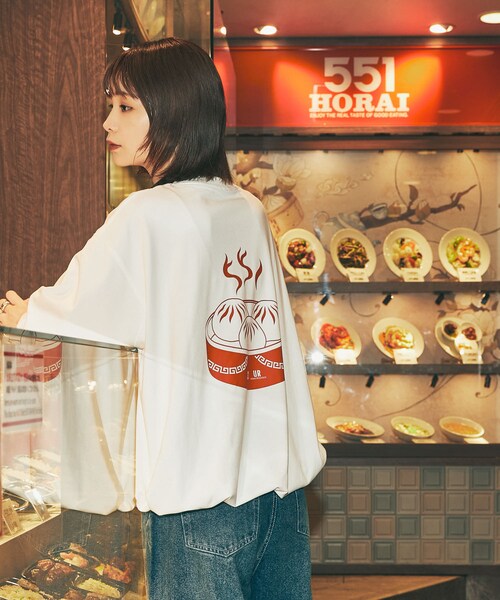 URBAN RESEARCH(アーバンリサーチ)の「551蓬莱×UR ドロストショートスリーブTシャツ(Tシャツ/カットソー・レディース・OFF/CHARCOAL/ICE BLUE・S/M/L/XL)」の5枚目の写真