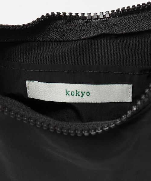 URBAN RESEARCH（アーバンリサーチ）の「kokyo　Trapecio Mini Bag（ハンドバッグ・レディース・Black/Pink・-）」の8枚目の写真