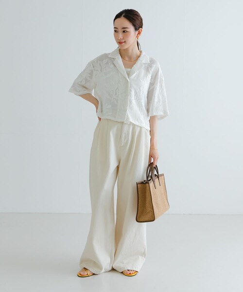 URBAN RESEARCH（アーバンリサーチ）の「『3サイズ展開』new basic　ツータックワイドデニムパンツ（デニムパンツ・レディース・INDIGO/IVORY・36/38/40）」の9枚目の写真