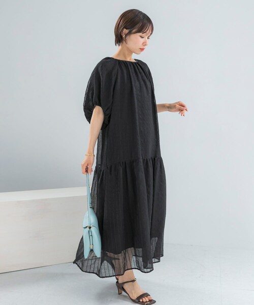 URBAN RESEARCH ROSSO（アーバンリサーチロッソ）の「シアーストライプボリュームスリーブワンピース（ワンピース・レディース・IVORY/BLACK・Free）」の19枚目の写真