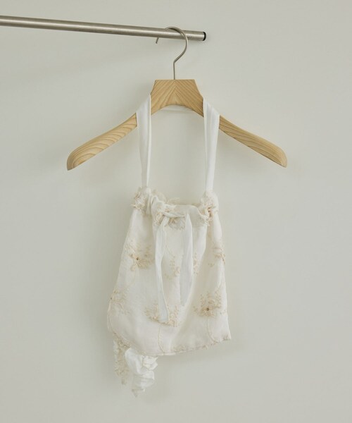 ADAM ET ROPE'(アダムエロペ)の「【crinkle crinkle crinkle】別注3D刺繍フリルトートバッグ(トートバッグ・レディース・ブラック/ホワイト・F)」の14枚目の写真