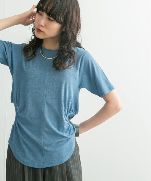 KBF(ケイビーエフ)の「サイドオープンカットソー(Tシャツ/カットソー・レディース・BLUE/L.GREEN/BROWN・one)」の4枚目の写真