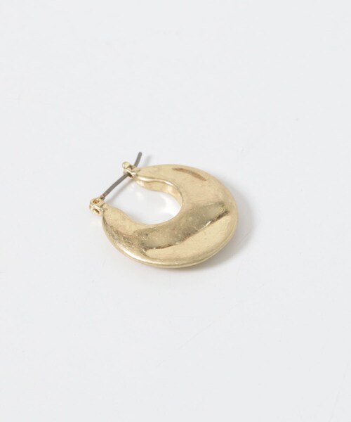 URBAN RESEARCH DOORS(アーバンリサーチドアーズ)の「ウォーンメッキクレセントピアス(ピアス(両耳用)・レディース・SILVER/GOLD・One)」の7枚目の写真