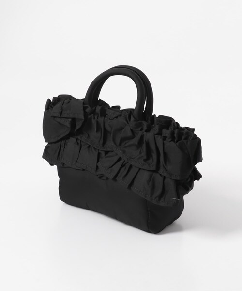 URBAN RESEARCH（アーバンリサーチ）の「GANNI　MINI SHOPPER RUFFLE（クラッチバッグ・レディース・BLACK・-）」の4枚目の写真