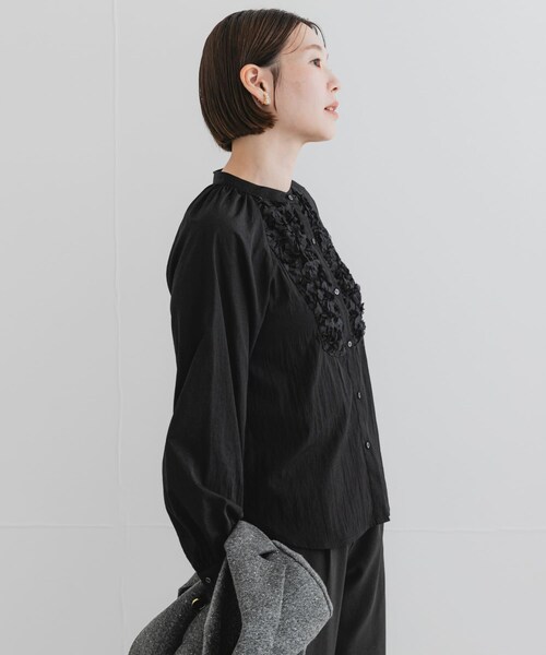 URBAN RESEARCH ROSSO（アーバンリサーチロッソ）の「F by ROSSO　モチーフレース切替ブラウス（シャツ/ブラウス・レディース・OFF WHITE/BLACK・FREE）」の18枚目の写真