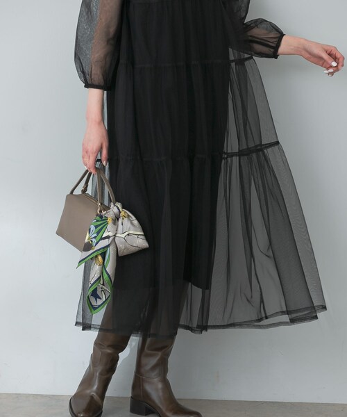 URBAN RESEARCH ROSSO（アーバンリサーチロッソ）の「TORRAZZO DONNA　ニット×オーガンジーリバーシブルワンピース（ワンピース・レディース・BEIGE/BLACK・FREE）」の6枚目の写真