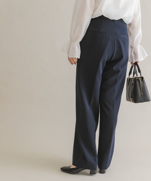 URBAN RESEARCH ROSSO（アーバンリサーチロッソ）の「F by ROSSO　ダブルクロスデザインタックパンツ（その他パンツ・レディース・BLACK/NAVY・36/38）」の10枚目の写真