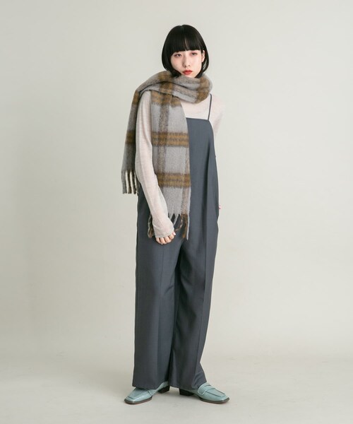 KBF（ケイビーエフ）の「BIGフリンジチェックストール（マフラー・レディース・GRAY×MTD/CAMEL×RED/IVORY×BRN・one）」の20枚目の写真