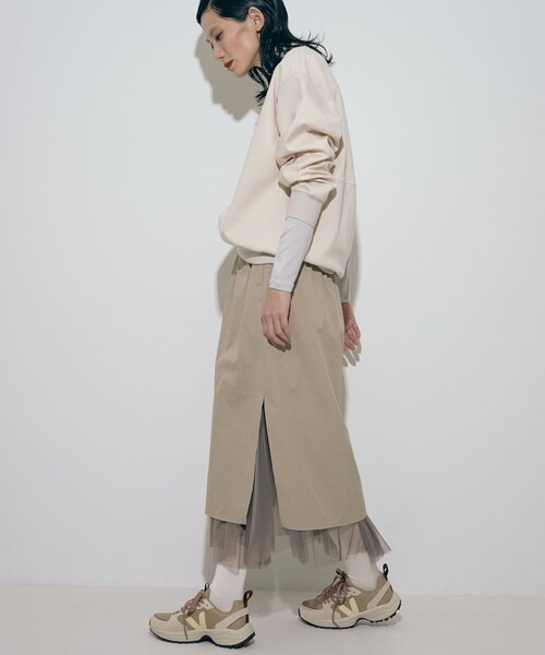THE GOODLAND MARKET（ザグッドランドマーケット）の「『別注』MIDIUMISOLID×TGM　RE Nylon layered skirt（スカート・レディース・BEIGE/Y.GREEN/BLACK・FREE）」の8枚目の写真