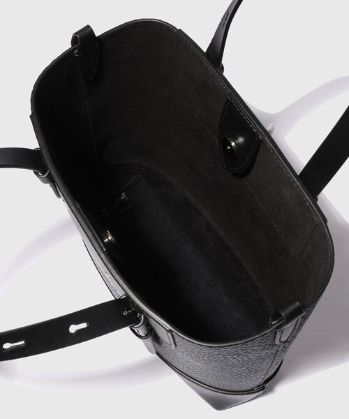 ADAM ET ROPE'(アダムエロペ)の「【Maison Margiela/メゾン マルジェラ】SHOPPING VERTICAL MINI(ショルダーバッグ・メンズ・ブラック・F)」の15枚目の写真