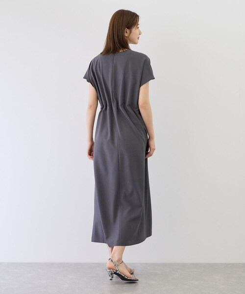 Jayro(ジャイロ)の「リネンタッチタックイージーワンピース(ワンピース・レディース・ブラック/チャコール/ベージュ・M)」の14枚目の写真