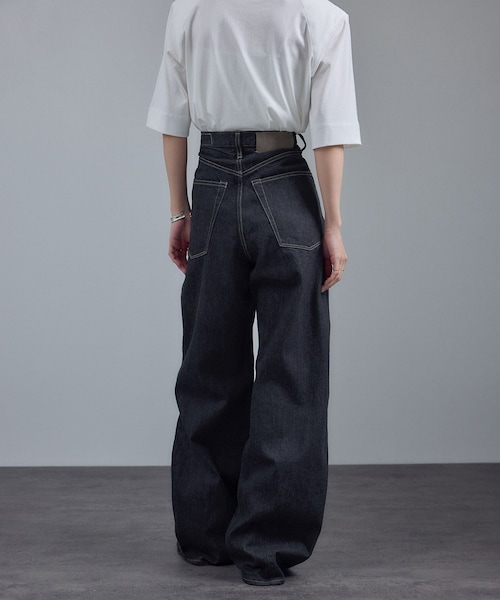 ADAM ET ROPE'（アダムエロペ）の「【KURO（クロ）】STRUCTURE デニム（デニムパンツ・レディース・ネイビー系・26/27/28/29）」の18枚目の写真