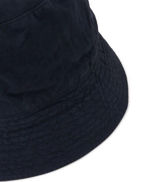 ADAM ET ROPE'（アダムエロペ）の「【AURALEE(オーラリー)】GARMENT-DYED FINX CHINO BUCKET HAT MADE BY KIJIMA TAKAYUKI（ハット・レディース・ホワイト/キナリ/ネイビー・F）」の7枚目の写真