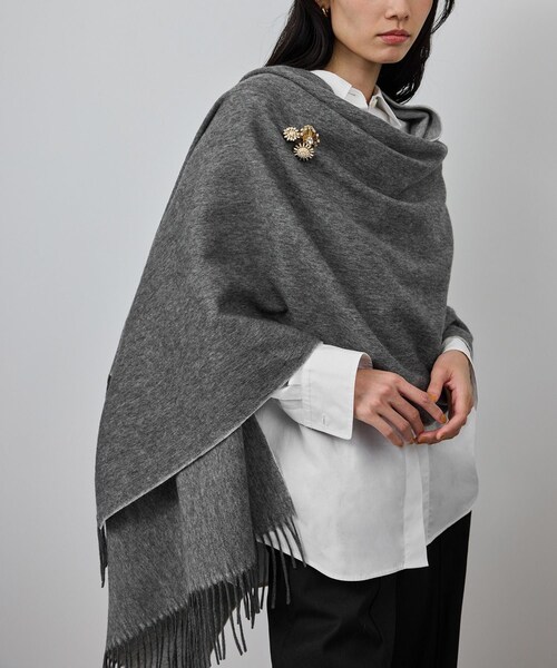 ROPE'（ロペ）の「ラムウールリバーシブルストール（ストール/ショール・レディース・チャコール/ベージュ・F）」の12枚目の写真