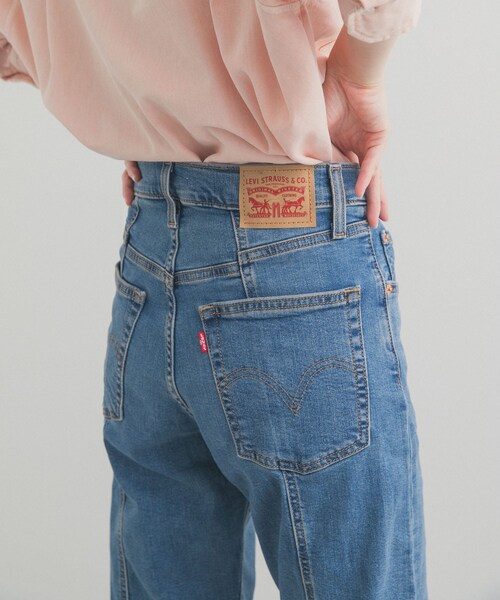URBAN RESEARCH DOORS(アーバンリサーチドアーズ)の「LEVI’S Exclusive ANKLESEAMEDEAGE(デニムパンツ・レディース・ブルー・26/27/28)」の9枚目の写真