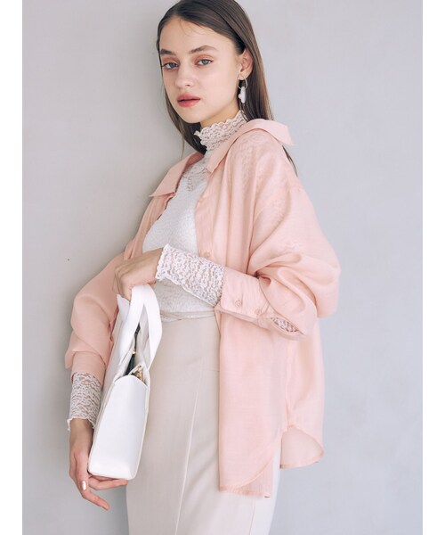 MERCURYDUO（マーキュリーデュオ）の「バックスリットシアーシャツ（シャツ/ブラウス・レディース・オフホワイト/チャコールグレー/ピンク/オレンジ/ライム/ブルー/ネイビー/ラベンダー/ベージュ・F）」の3枚目の写真