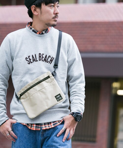 URBAN RESEARCH Sonny Label（アーバンリサーチサニーレーベル）の「anello　別注 サコッシュin10ポケットデイパック（バックパック/リュック・メンズ・ベージュ/ブラック/グレー/レッド・FREE/Free）」の14枚目の写真