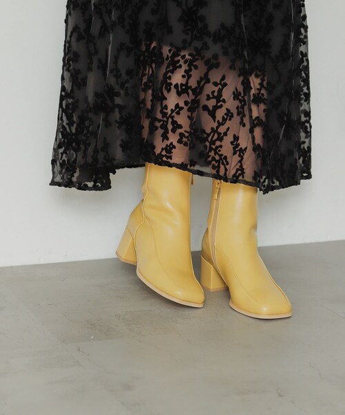 SENSE OF PLACE by URBAN RESEARCH（センスオブプレイスバイアーバンリサーチ）の「ワイドスクエアショートブーツ（ブーツ・レディース・BLACK/IVORY/BEIGE・S/M/L）」の3枚目の写真