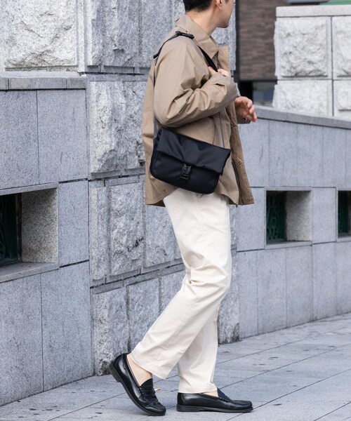 RODE SKO（ロデスコ）の「撥水フィドロックショルダーバッグ S（ショルダーバッグ・メンズ・BLACK/KHAKI・S）」の10枚目の写真