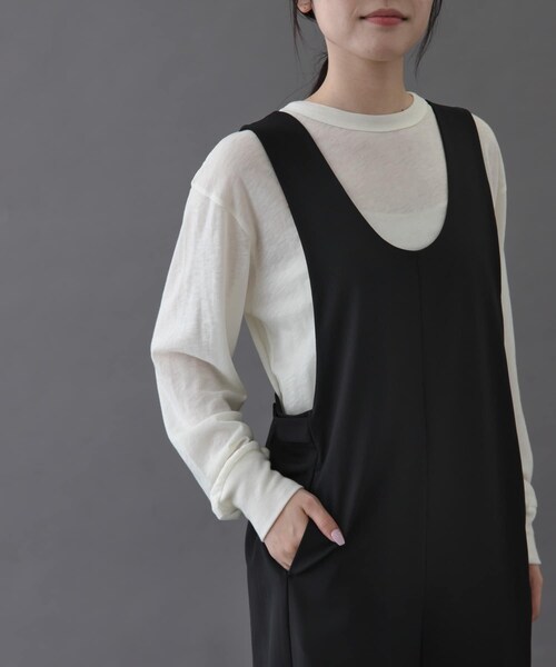 URBAN RESEARCH DOORS（アーバンリサーチドアーズ）の「FORK&SPOON　Uネックプラケットオーバーオール（ワンピース・レディース・BLACK/NAVY・1/2）」の9枚目の写真