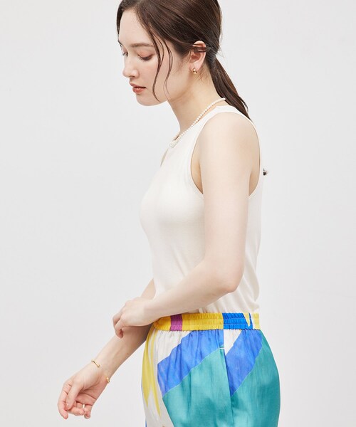 ROPE'（ロペ）の「コットンシルク丸胴フライスカップ付きアメスリタンクトップ（タンクトップ・レディース・ブラック/オフホワイト/ワイン・F）」の17枚目の写真