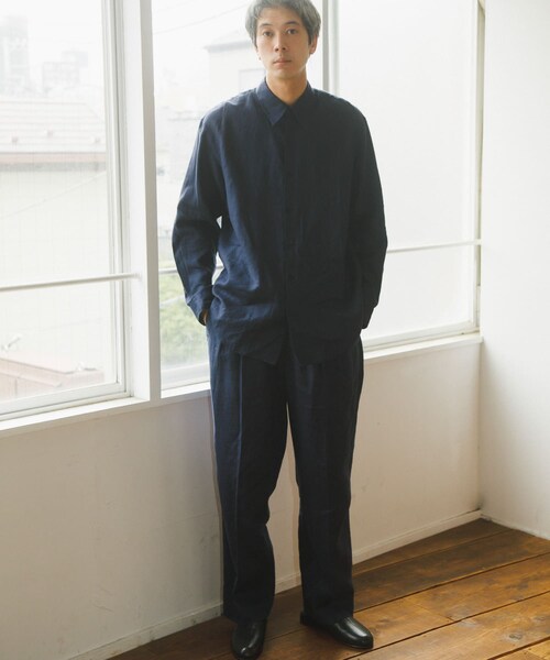 URBAN RESEARCH(アーバンリサーチ)の「LINEN WIDE EASY PANTS(その他パンツ・メンズ・BLACK/BEIGE/NAVY・M/L)」の4枚目の写真