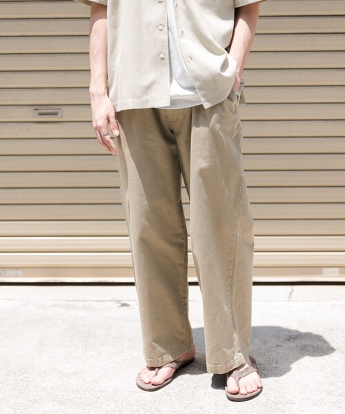 URBAN RESEARCH DOORS(アーバンリサーチドアーズ)の「FORK&SPOON フレンチドリルピグメントチノパンツ(チノパンツ・メンズ・BEIGE/INKBLACK・4/5)」の3枚目の写真