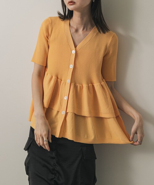 SENSE OF PLACE by URBAN RESEARCH（センスオブプレイスバイアーバンリサーチ）の「『WEB限定』ペプラムカーディガン(半袖)（カーディガン/ボレロ・レディース・IVORY/CHARCOAL/ORANGE・one）」の5枚目の写真