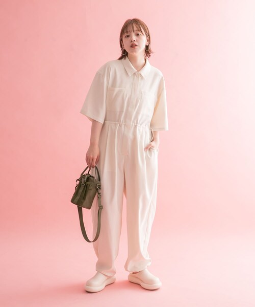 KBF(ケイビーエフ)の「コクーンWIDEジャンプスーツ(サロペット/オーバーオール・レディース・IVORY/L.KHAKI/CHARCOAL・one)」の10枚目の写真