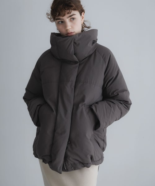 URBAN RESEARCH Sonny Label（アーバンリサーチサニーレーベル）の「撥水ビッグカラーダウンコート（その他アウター・レディース・ブラック/チャコール/ブラウン・Free）」の2枚目の写真