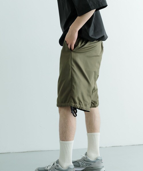 ITEMS URBANRESEARCH（アイテムズ アーバンリサーチ）の「TAION　Military Reversi Shorts（その他パンツ・メンズ・BLK/OLV/D.NVY/D.SAGE GRN/TIE-DYE・M/L）」の18枚目の写真