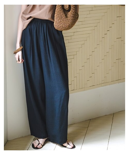 nissen（ニッセン）の「ニュアンスエアリードビーコクーンパンツ（接触冷感・UVカット）（セットアップ可能）＜大きいサイズ有＞（パンツ・レディース・ベージュ/ベージュ<ニッセンオンライン限定カラー>/ボルドー/ネイビー・S/M/L/LL/3L/4L/5L/6L/8L/10L）」の14枚目の写真