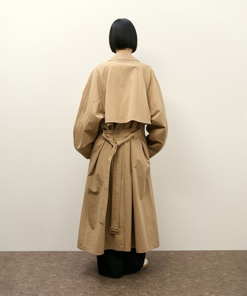 ADAM ET ROPE'（アダムエロペ）の「リラックスライトトレンチコート（トレンチコート・レディース・オフホワイト/ベージュ・36/38）」の10枚目の写真
