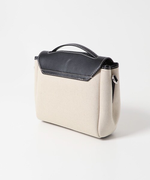 URBAN RESEARCH ROSSO（アーバンリサーチロッソ）の「GIANNI CHIARINI　CLIO（ハンドバッグ・レディース・NATUCAR/NATUNERO・-）」の5枚目の写真