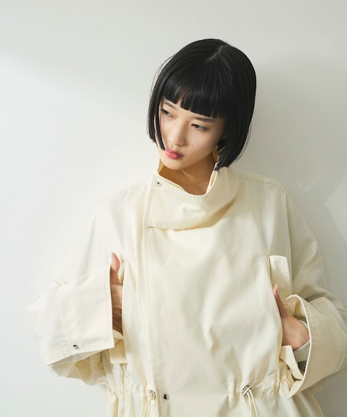 ADAM ET ROPE'(アダムエロペ)の「【WEB限定】スタンドカラーロングモッズコート(モッズコート・レディース・ブラック/オフホワイト/カーキ系・F)」の15枚目の写真