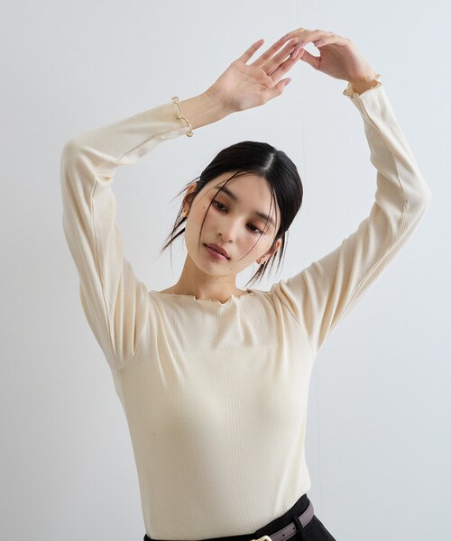 VIS(ビス)の「【Miller】VIS別注モデルボートネックメロープルオーバー【洗える】(Tシャツ/カットソー・レディース・ライトグレー/オフホワイト/レッド系・F)」の9枚目の写真