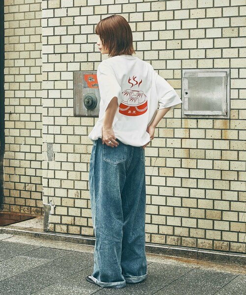URBAN RESEARCH（アーバンリサーチ）の「551蓬莱×UR　ドロストショートスリーブTシャツ（Tシャツ/カットソー・レディース・OFF/CHARCOAL/ICE BLUE・S/M/L/XL）」の12枚目の写真