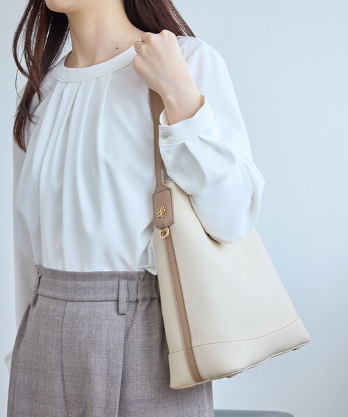 ROPE' PICNIC(ロペピクニック)の「me fit BAG フィットワンショルダーミドルバッグ(ショルダーバッグ・レディース・ブラック/キナリ系/ライトグリーン/オレンジ系・F)」の13枚目の写真