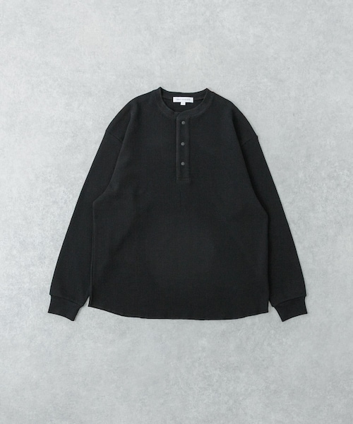 URBAN RESEARCH（アーバンリサーチ）の「『UR TECH』度詰めワッフルヘンリーロングスリーブ（Tシャツ/カットソー・メンズ・WHITE/OATMEAL/GRAY H/BLACK・M/L）」の2枚目の写真