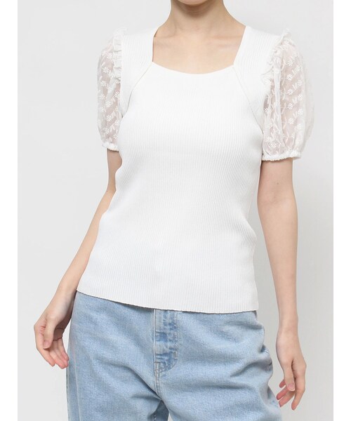 CALNAMUR（カルナムール）の「FLOWER EMB KNIT/フラワーエンブロダリーニット（ニット/セーター・レディース・ホワイト/ブラック/グリーン・F）」の4枚目の写真