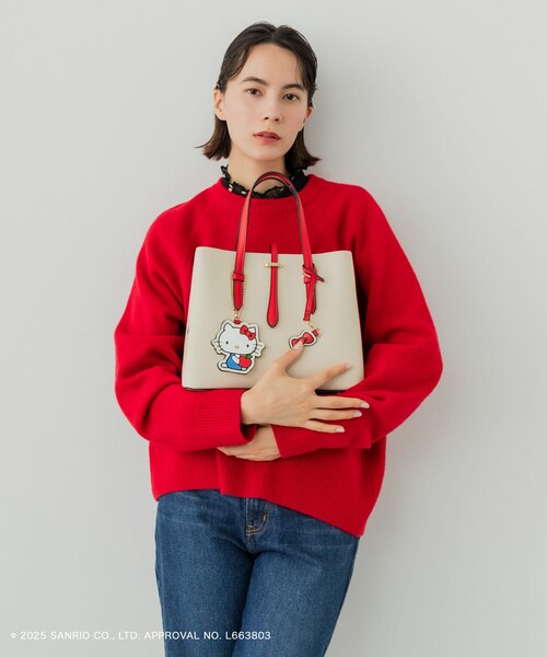 RODE SKO（ロデスコ）の「サンリオキャラクターズ チャーム付バッグ（ハンドバッグ・レディース・IVORYxRED/GRAYxWHITE/PINKxGRG/YELxCML・One）」の7枚目の写真