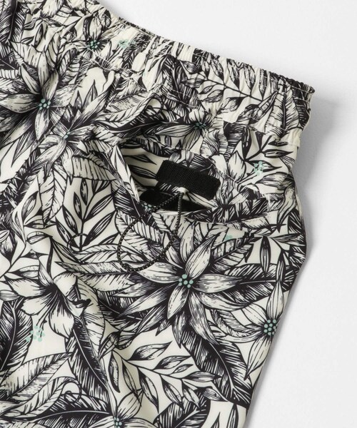 URBAN RESEARCH Sonny Label（アーバンリサーチサニーレーベル）の「REEF　FLOWER LEAF17 SHORTS（その他パンツ・メンズ・OWT/BLU・M/L）」の11枚目の写真