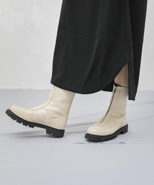URBAN RESEARCH(アーバンリサーチ)の「『25周年別注』CAMINANDO CENTER ZIP BOOTS(ブーツ・レディース・BLACK/別注IVORY・6/7/8)」の14枚目の写真