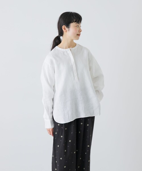 かぐれ（カグレ）の「リネンヘンリーワイドシャツ（シャツ/ブラウス・レディース・OFF/LIGHT GRAY/NAVY・Free）」の9枚目の写真