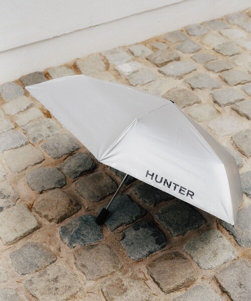ADAM ET ROPE'(アダムエロペ)の「【HUNTER for ADAM ET ROPE'】別注 ALL WEATHER AUTO COMPACT UMBRELLA 55cm/晴雨兼用(折りたたみ傘・レディース・シルバー・F)」の11枚目の写真