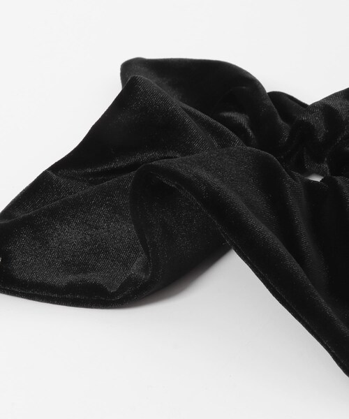 URBAN RESEARCH ROSSO（アーバンリサーチロッソ）の「heyep　Velour Square Scrunchie M（ヘアゴム・レディース・BLACK・-）」の4枚目の写真