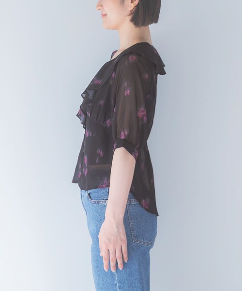 URBAN RESEARCH ROSSO（アーバンリサーチロッソ）の「ダークプリントフリルブラウス（シャツ/ブラウス・レディース・BROWN/BLACK・Free）」の13枚目の写真
