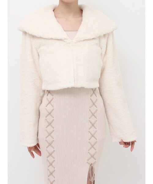 RESEXXY（リゼクシー）の「フラッフィービッグカラーブルゾン（ブルゾン・レディース・アイボリー/ブラック/ピンク・F）」の3枚目の写真